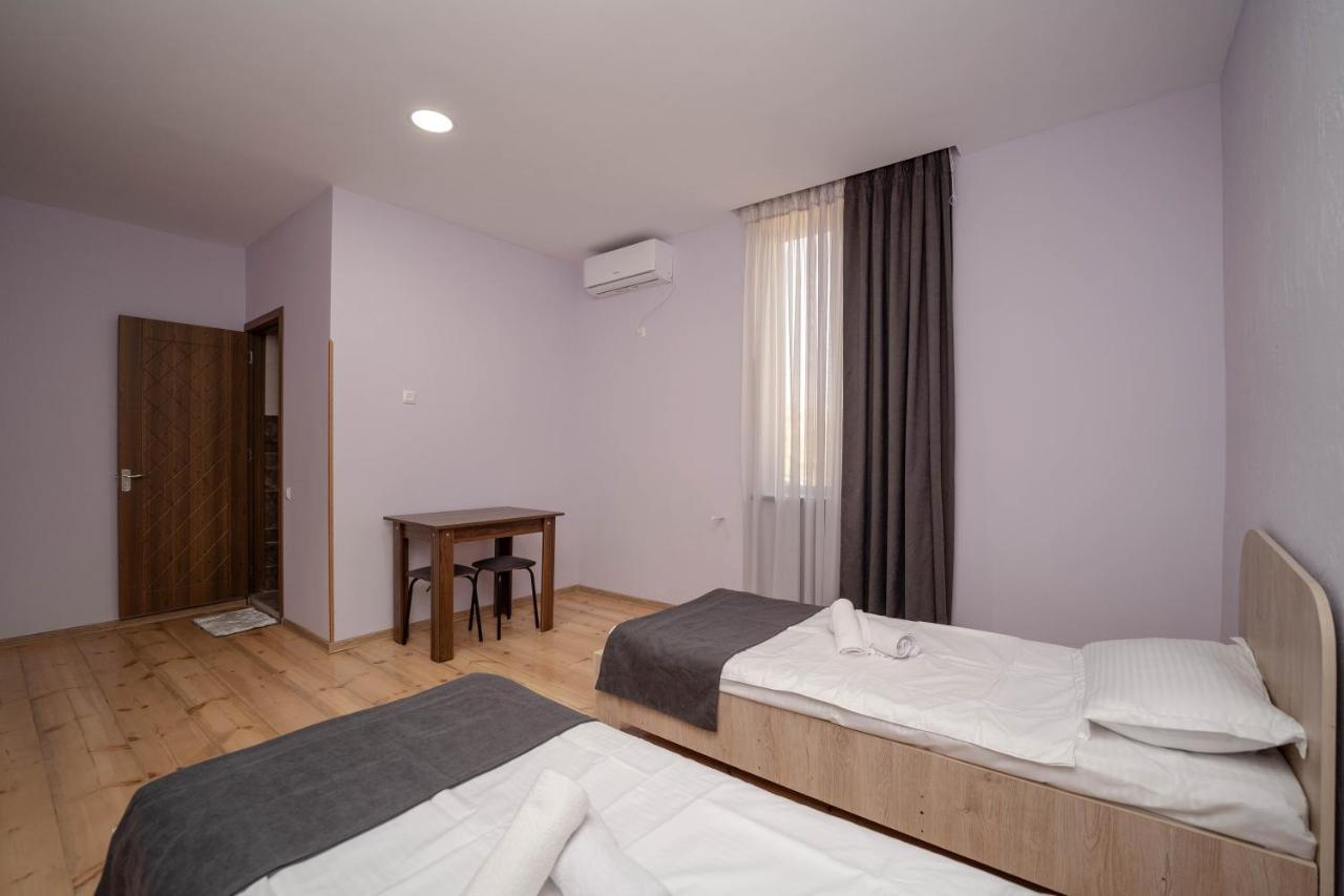 Guest House Gold Telavi Buitenkant foto